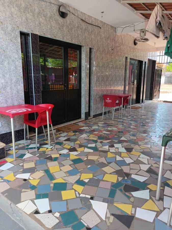 Hotel Badinca Alojamento Low Cost In Bissau Avenida Francisco Mendes Exterior photo